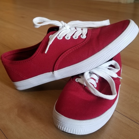 *SOLD* American Eagle Sneakers - Picture 3 of 7